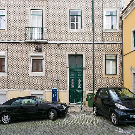 Lovelystay - Cozy 3Bdr Apartment In Estrela Lisbon Exterior photo