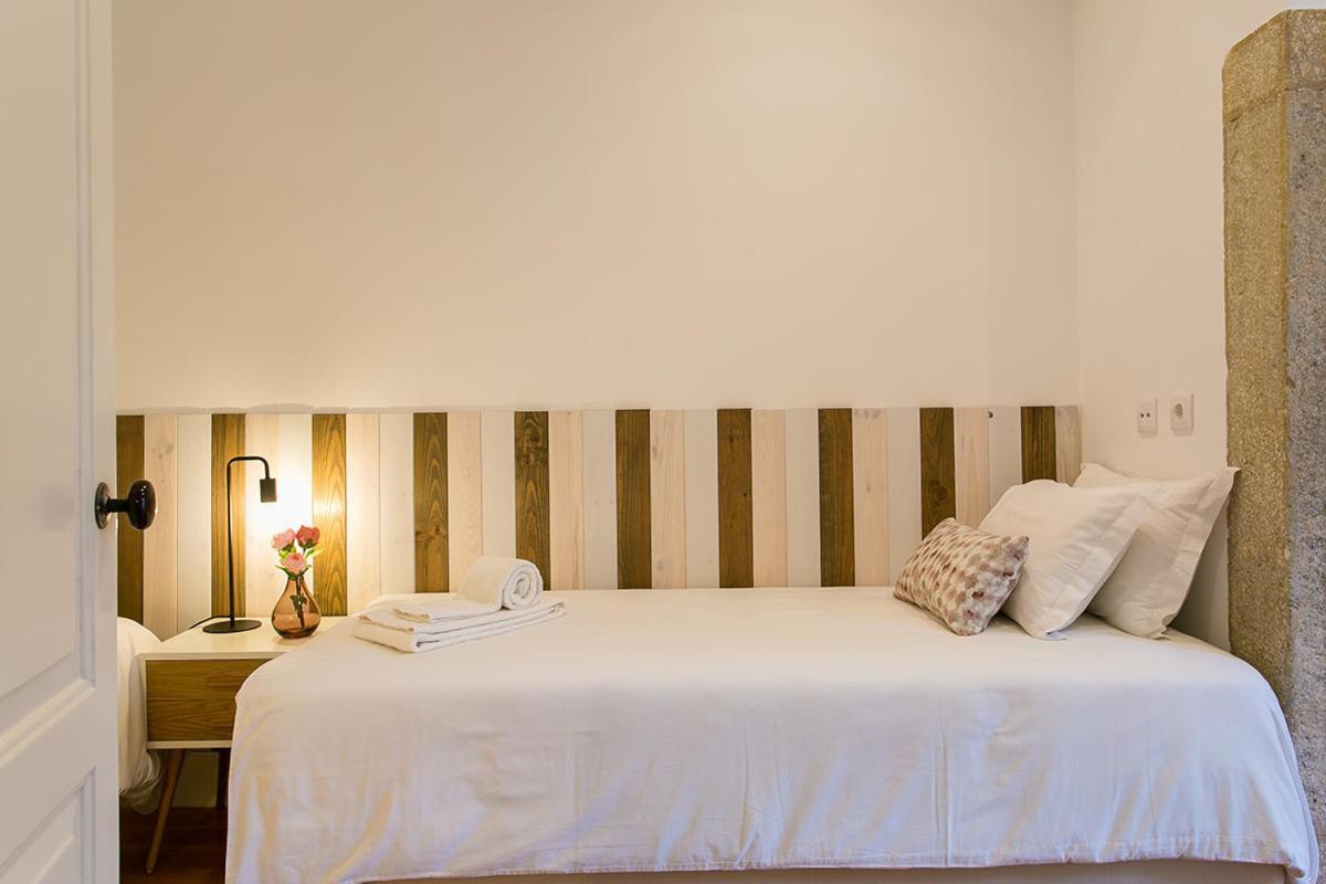 Lovelystay - Cozy 3Bdr Apartment In Estrela Lisbon Exterior photo