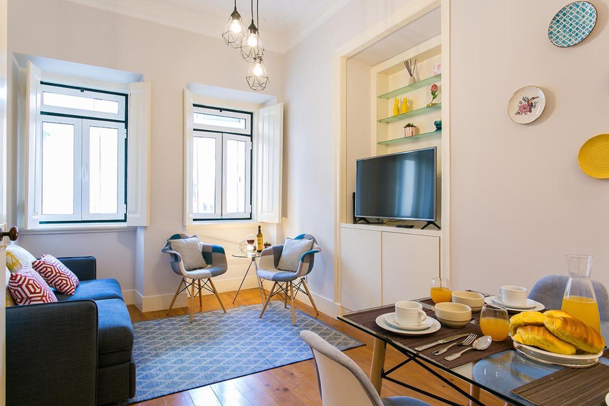 Lovelystay - Cozy 3Bdr Apartment In Estrela Lisbon Exterior photo